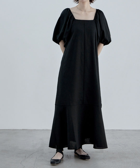{"color":"\u30d6\u30e9\u30c3\u30af","info":"model\uff1aH163 size\uff1aM"}