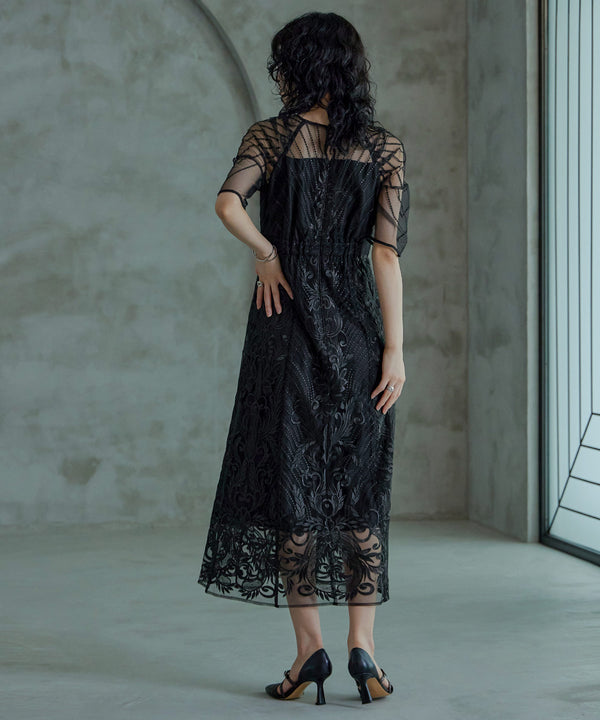 {"color":"\u30d6\u30e9\u30c3\u30af","info":"model\uff1aH167cm size\uff1aM"}