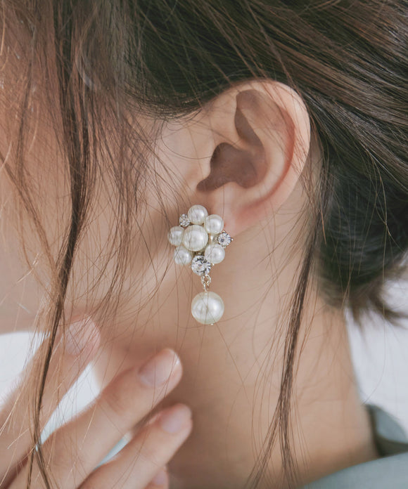 niana アネモネピアス ベージュ