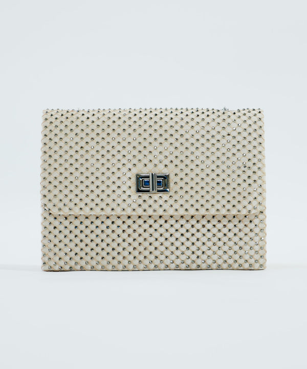 {"color":"\u30d9\u30fc\u30b8\u30e5","info":""}