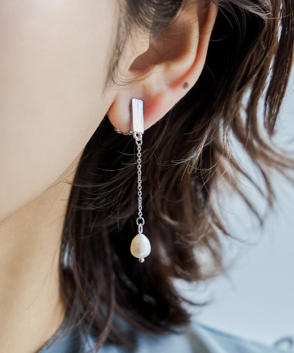 {"color":"\u30b7\u30eb\u30d0\u30fc","info":""}