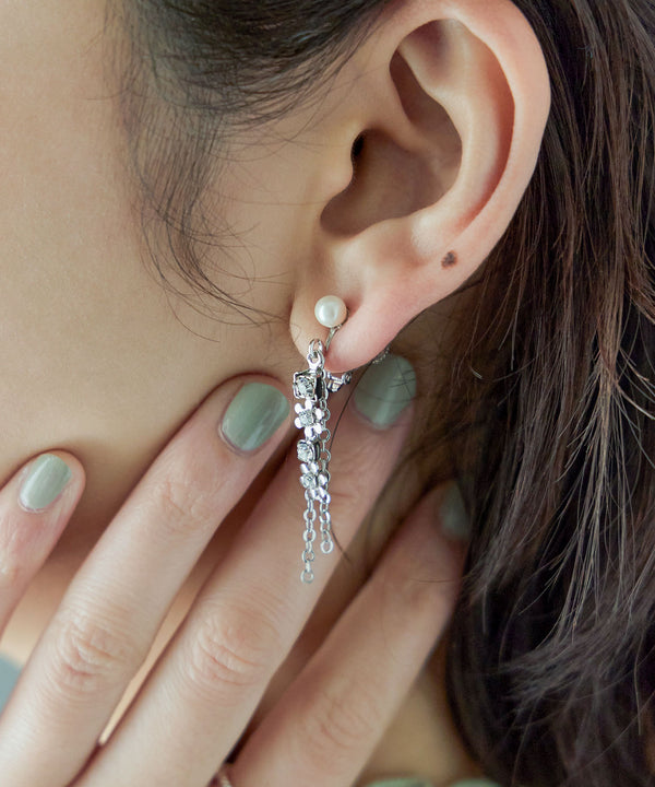 niana フラワーチェーンイヤリング シルバー