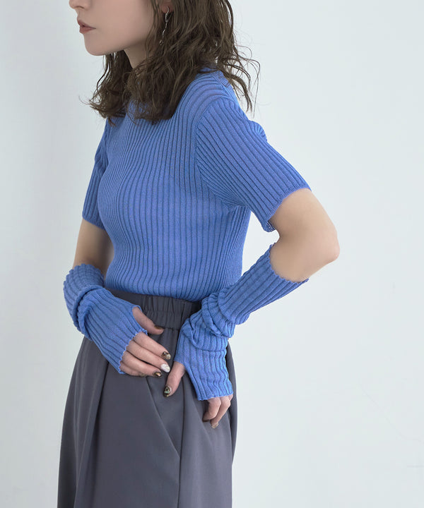 {"color":"\u30e9\u30a4\u30c8\u30d6\u30eb\u30fc","info":""}