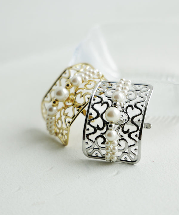 {"color":"","info":""}