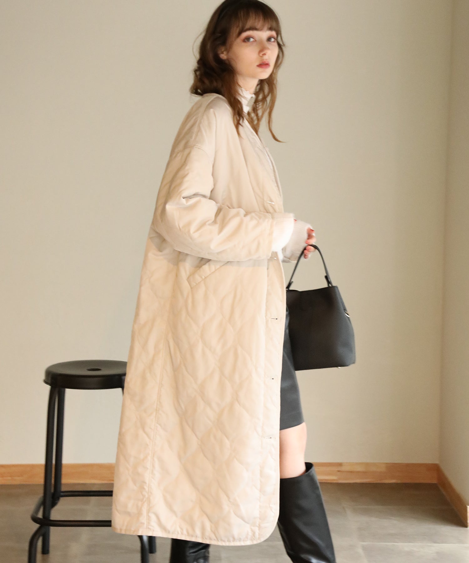 中綿入りノーカラーキルティングコート｜コート・ジャケット - aity