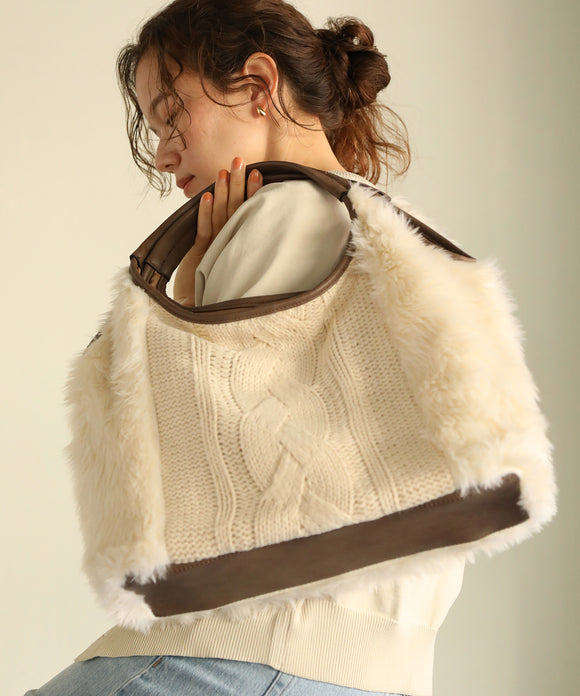 aity plusニット×フェイクファーバッグ ベージュ