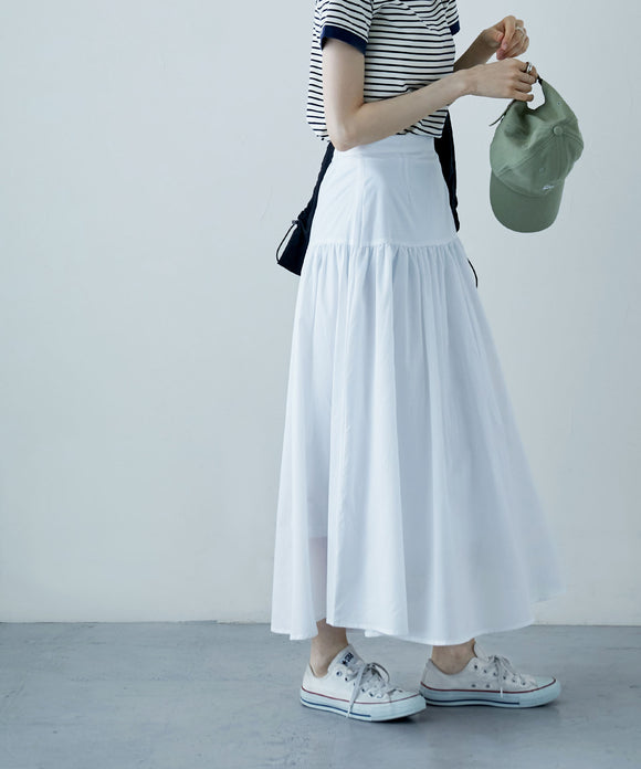 {"color":"\u30aa\u30d5\u30db\u30ef\u30a4\u30c8","info":"model\uff1aH170cm size\uff1aF"}