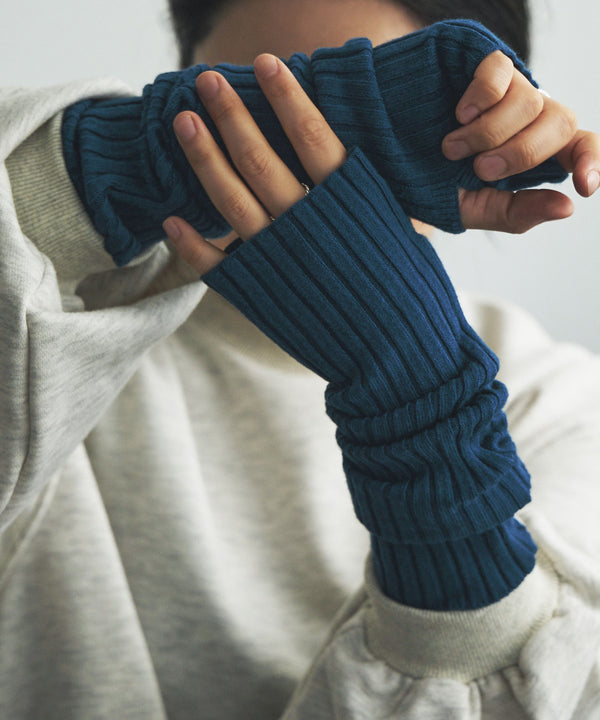 {"color":"\u30d6\u30eb\u30fc","info":"model\uff1aH151cm size\uff1aF"}