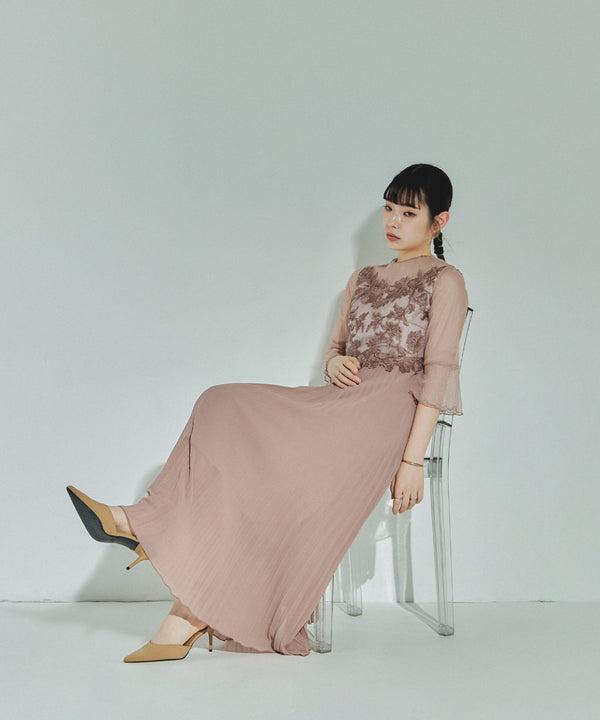{"color":"\u30a2\u30f3\u30c6\u30a3\u30fc\u30af\u30d4\u30f3\u30af","info":"model\uff1aH160cm size\uff1aM"}