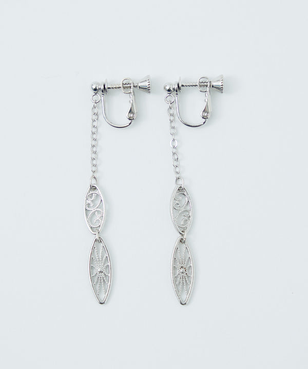 {"color":"\u30b7\u30eb\u30d0\u30fc","info":""}