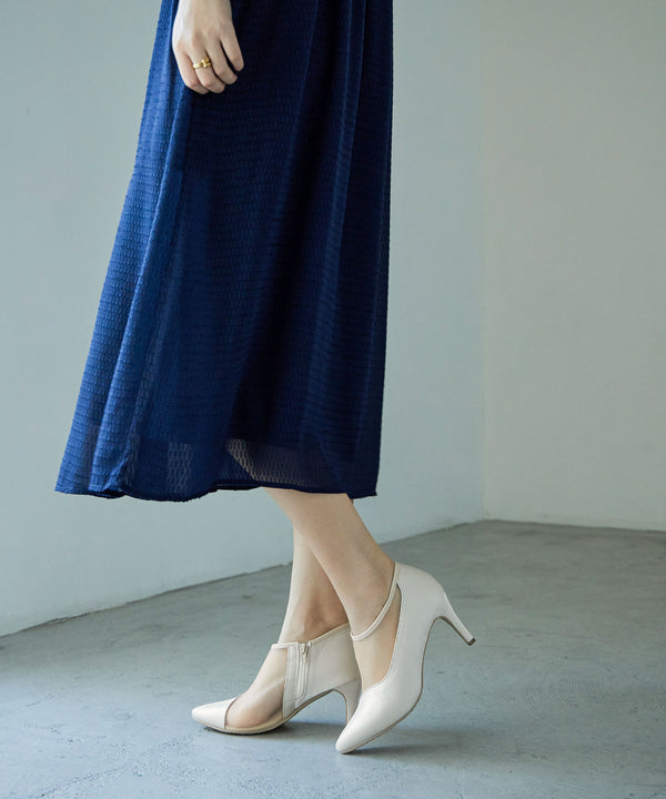 {"color":"\u30d9\u30fc\u30b8\u30e5","info":""}