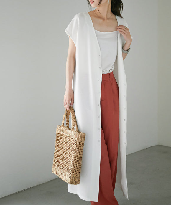 {"color":"\u30aa\u30d5\u30db\u30ef\u30a4\u30c8","info":"model\uff1aH161cm size\uff1aF"}