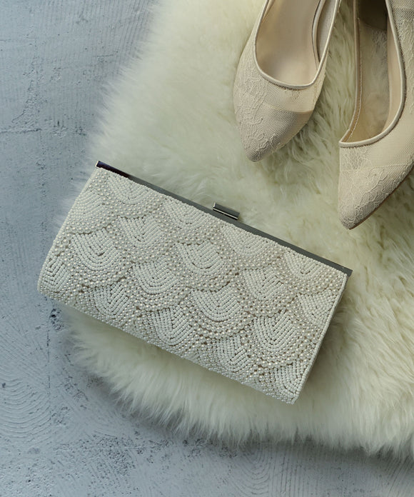 niana パール&ビーズパーティーバッグ ベージュ