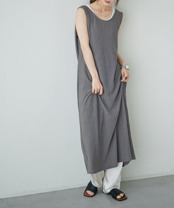 {"color":"\u30b0\u30ec\u30fc","info":"model\uff1aH161cm size\uff1aM"}