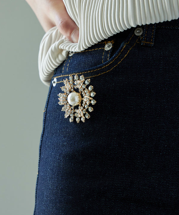 {"color":"\u30b4\u30fc\u30eb\u30c9","info":""}