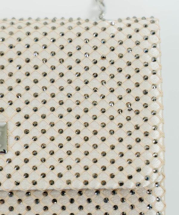 {"color":"","info":""}