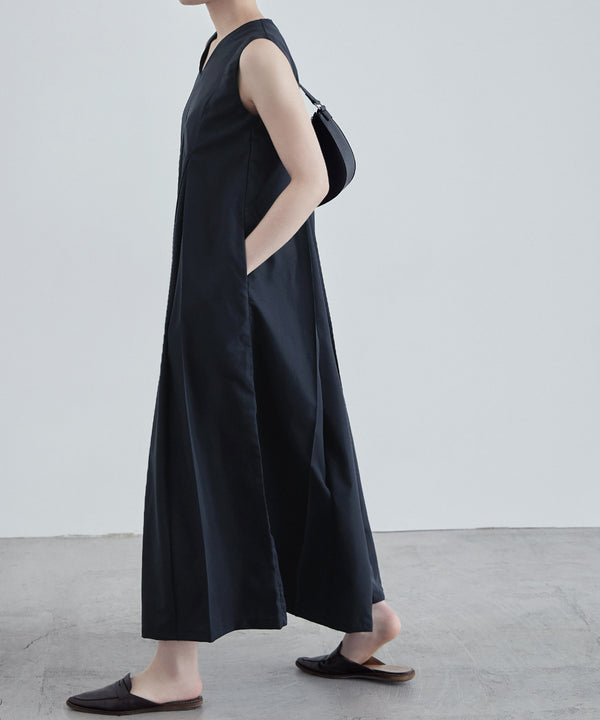 {"color":"\u30cd\u30a4\u30d3\u30fc","info":"model\uff1aH163 size\uff1aM"}