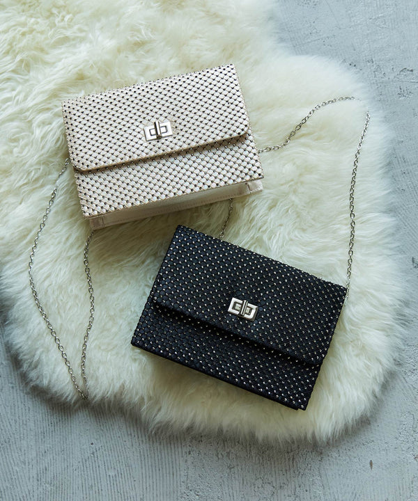 {"color":"","info":""}