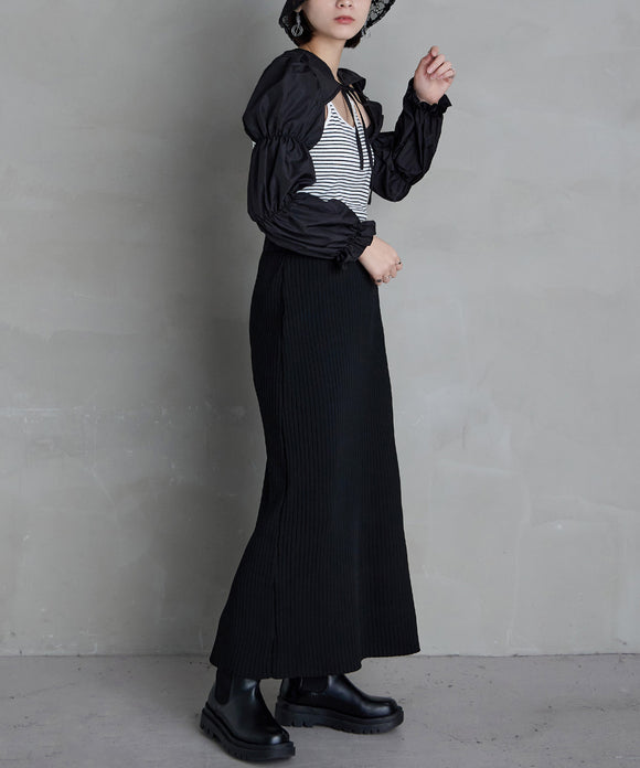 {"color":"\u30d6\u30e9\u30c3\u30af","info":"model\uff1aH163.5cm size\uff1aM"}