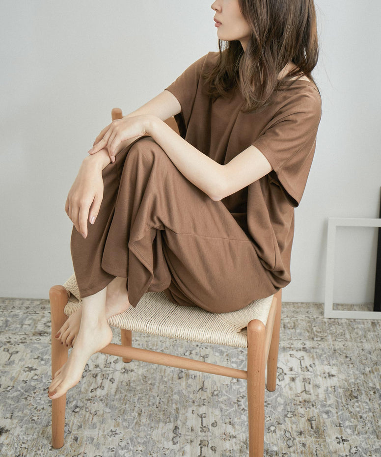 {"color":"\u30d6\u30e9\u30a6\u30f3","info":"model\uff1aH161cm size\uff1aF"}