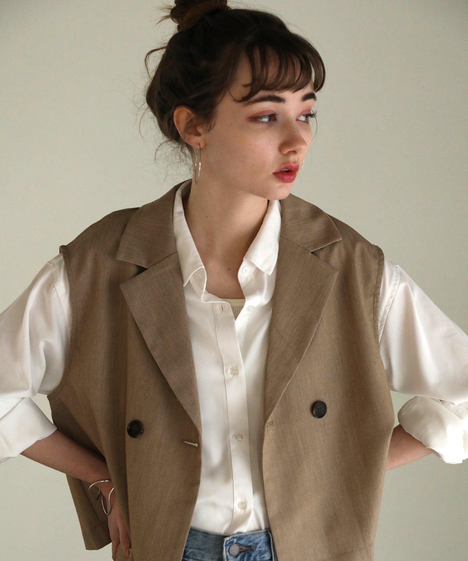 【ストロベリー】ANAYI ベージュ ダブルブレストベスト ストロベリー】ANAYI ベージュ ダブルブレストベスト ストロベリー