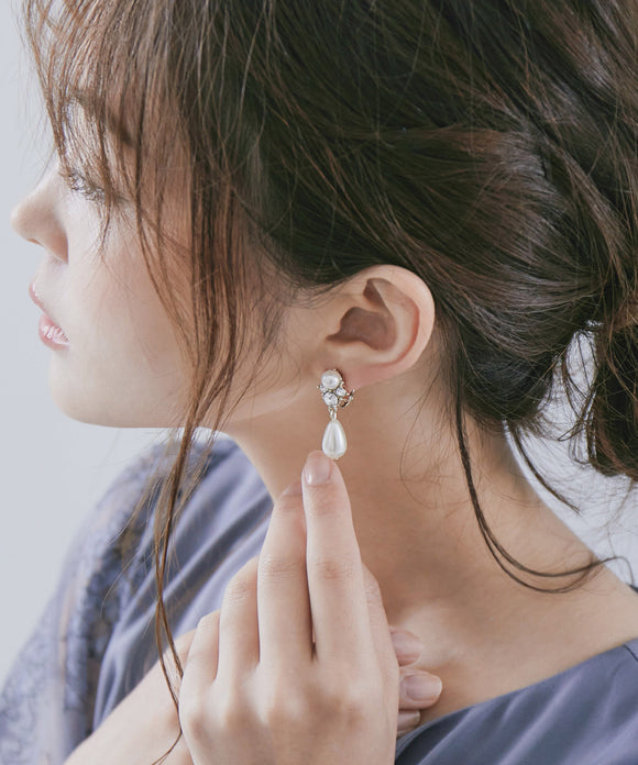 niana グゥトレットゥパールイヤリング ベージュ