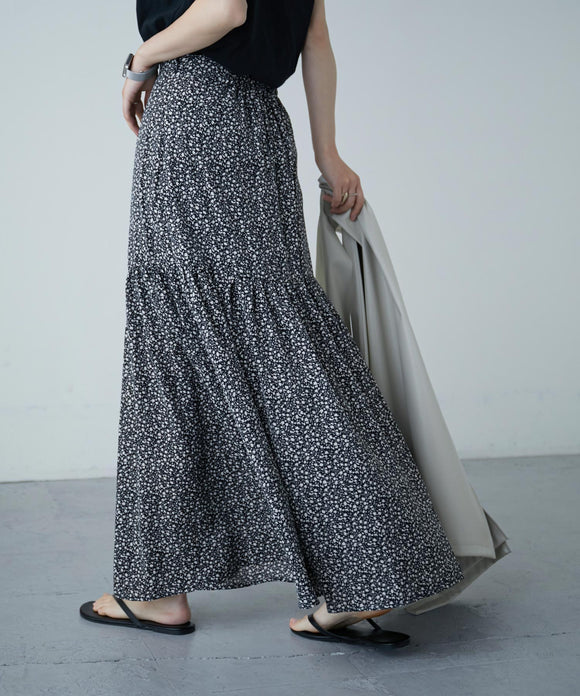 {"color":"\u30d6\u30e9\u30c3\u30af","info":"model\uff1aH161cm size\uff1aF"}