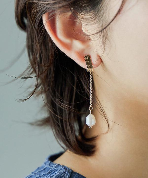 {"color":"\u30b4\u30fc\u30eb\u30c9","info":""}