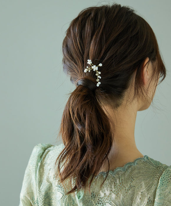 {"color":"\u30aa\u30d5\u30db\u30ef\u30a4\u30c8","info":""}