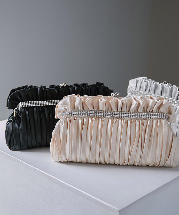 niana フリルプリーツがま口クラッチバッグ ベージュ