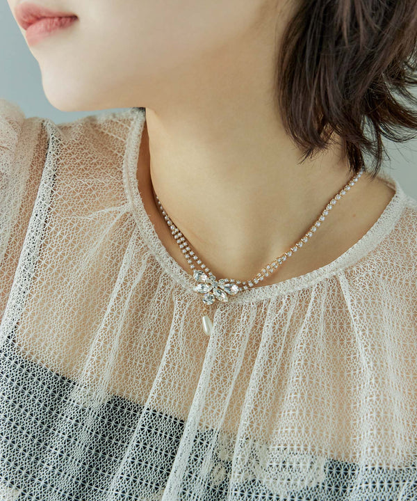 {"color":"\u30b4\u30fc\u30eb\u30c9","info":""}