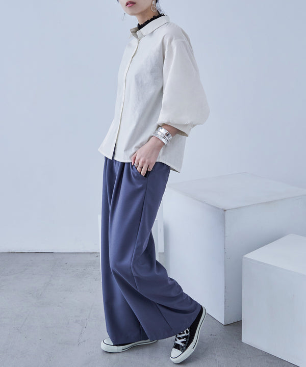 {"color":"\u30aa\u30d5\u30db\u30ef\u30a4\u30c8","info":""}