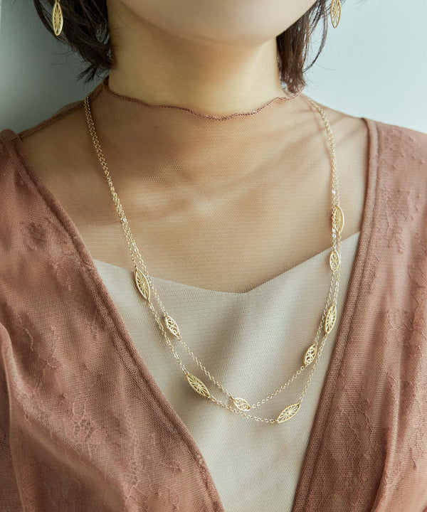 {"color":"\u30b4\u30fc\u30eb\u30c9","info":""}