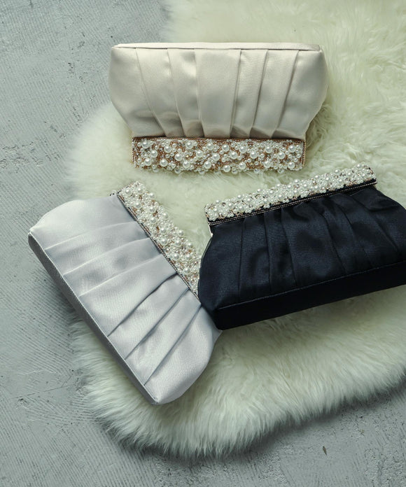 niana ビーズ刺繡クラッチオーガンジーバッグ シルバー