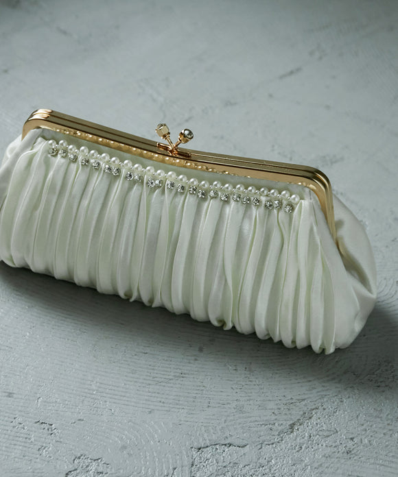 niana シフォンがま口クラッチバッグ アイボリー