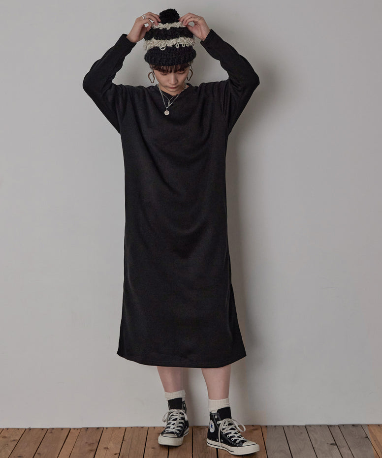 {"color":"\u30d6\u30e9\u30c3\u30af","info":"model\uff1aH163.5cm size\uff1aM-L"}