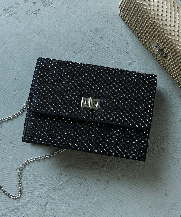 {"color":"","info":""}