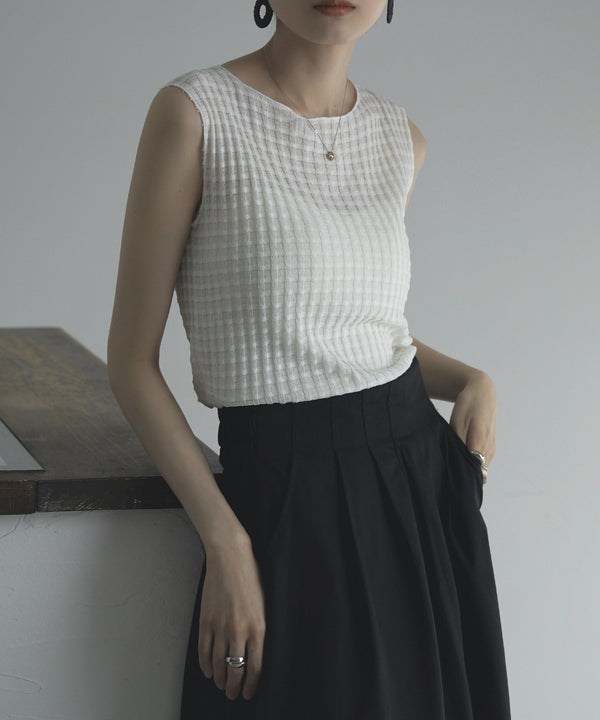 {"color":"\u30db\u30ef\u30a4\u30c8","info":"model\uff1aH170cm size\uff1aM"}