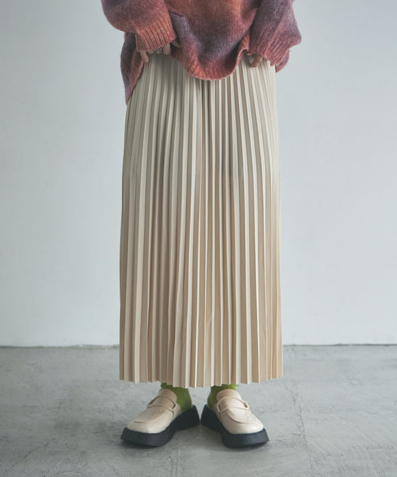 {"color":"\u30a2\u30a4\u30dc\u30ea\u30fc","info":"model\uff1aH170cm size\uff1aF"}