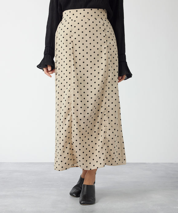 {"color":"\u30e9\u30a4\u30c8\u30d9\u30fc\u30b8\u30e5","info":"model\uff1aH167cm size\uff1aM"}