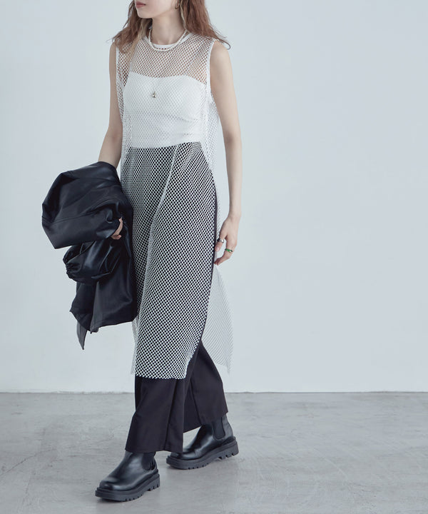 {"color":"\u30aa\u30d5\u30db\u30ef\u30a4\u30c8","info":"model\uff1aH170cm size\uff1aM"}