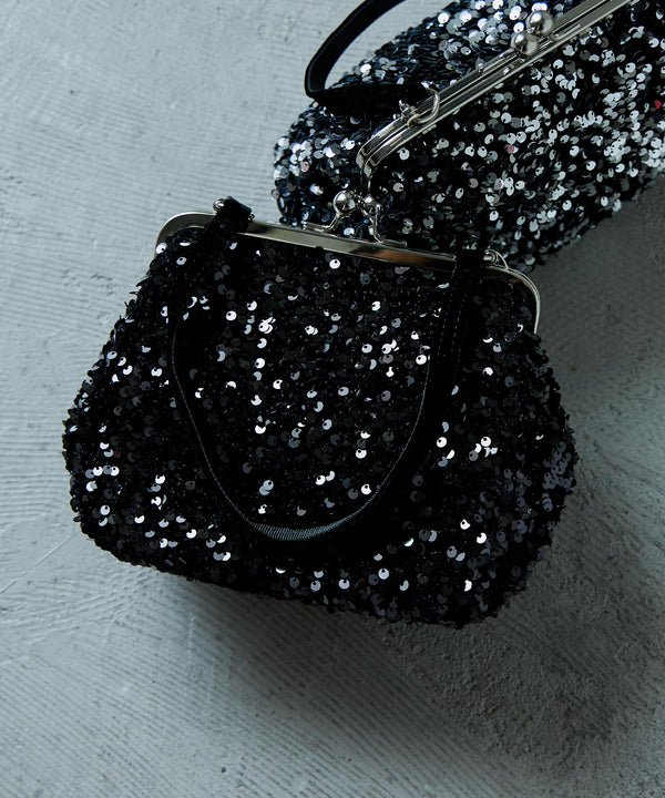 {"color":"\u30d6\u30e9\u30c3\u30af","info":""}