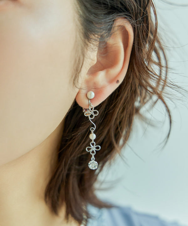 {"color":"\u30b7\u30eb\u30d0\u30fc","info":""}