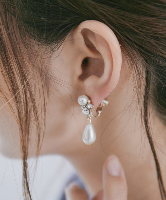 niana グゥトレットゥパールイヤリング ベージュ