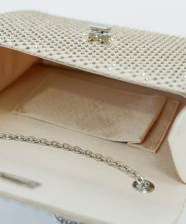 {"color":"","info":""}