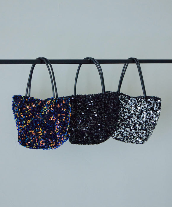 {"color":"\u30b7\u30eb\u30d0\u30fc","info":""}