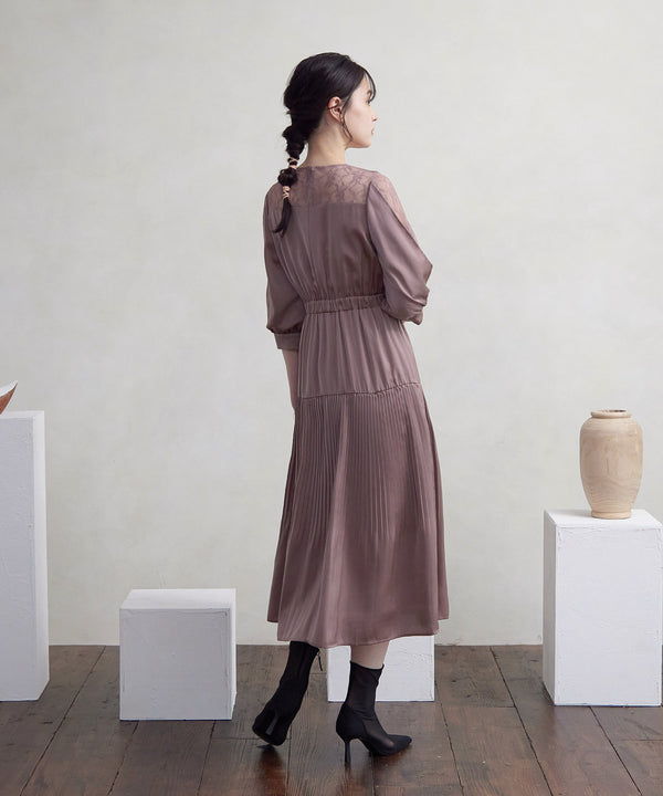 {"color":"\u30e2\u30ab","info":""}