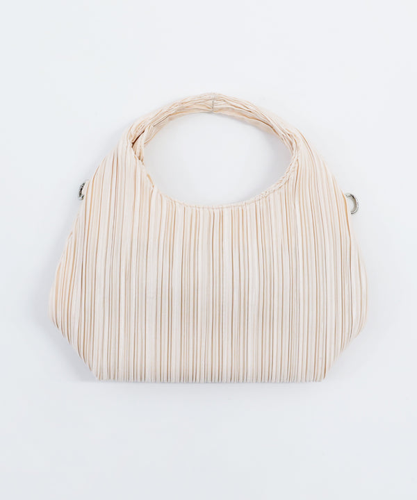 {"color":"\u30e9\u30a4\u30c8\u30d9\u30fc\u30b8\u30e5","info":""}