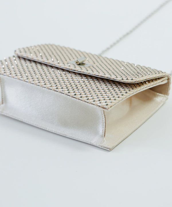 {"color":"","info":""}