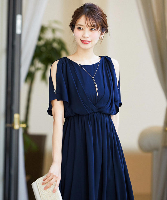 {"color":"\u30cd\u30a4\u30d3\u30fc","info":"model\uff1aH164cm size\uff1aM"}